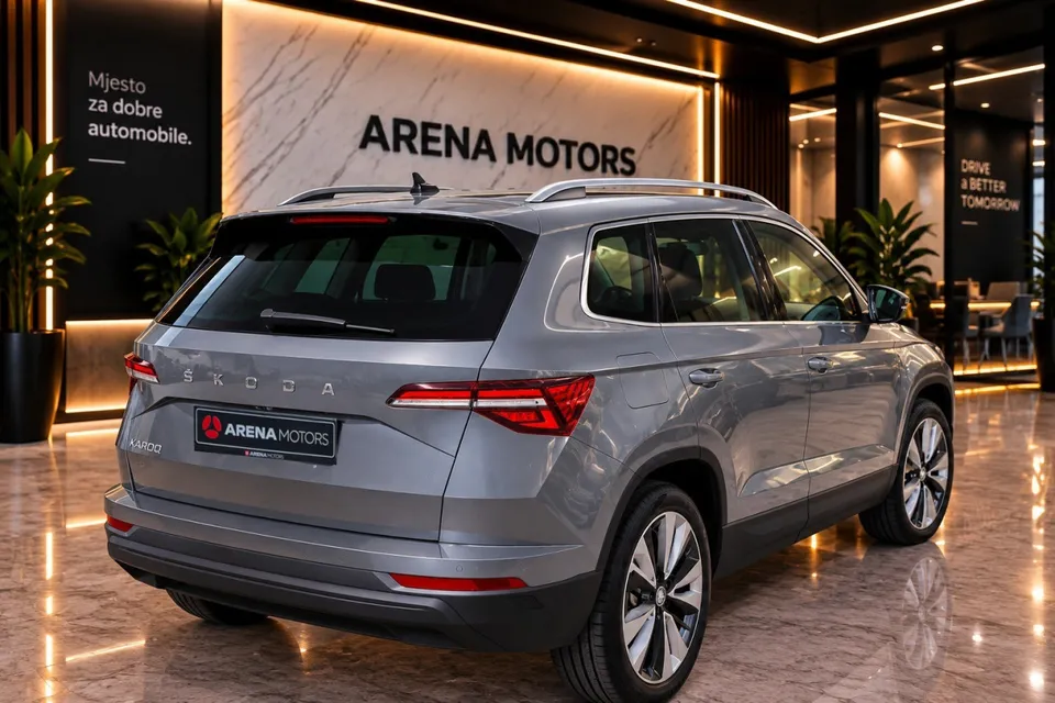 Škoda Karoq, zadnji desni ugao sa svjetlima i krovnim nosačima