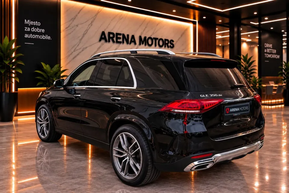 Mercedes-Benz GLE 350 de, pogled sa zadnje lijeve strane, LED štopke i AMG felge