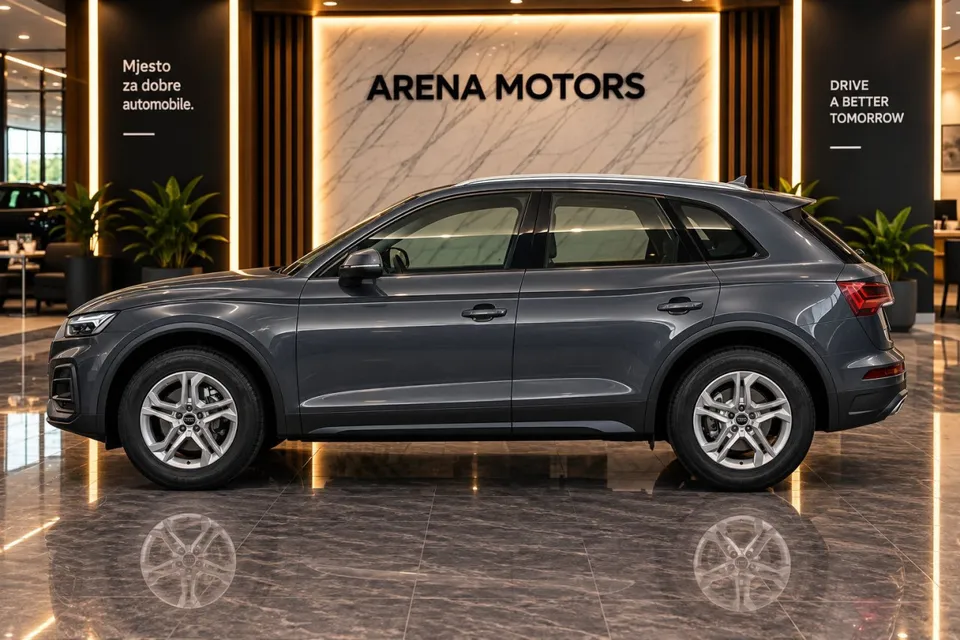 Audi Q5 u sivoj boji, bočni pogled s 18-inčnim alu felgama