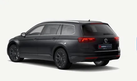 Volkswagen Passat Karavan odostraga sa strane, LED štop svjetla i zadnje staklo