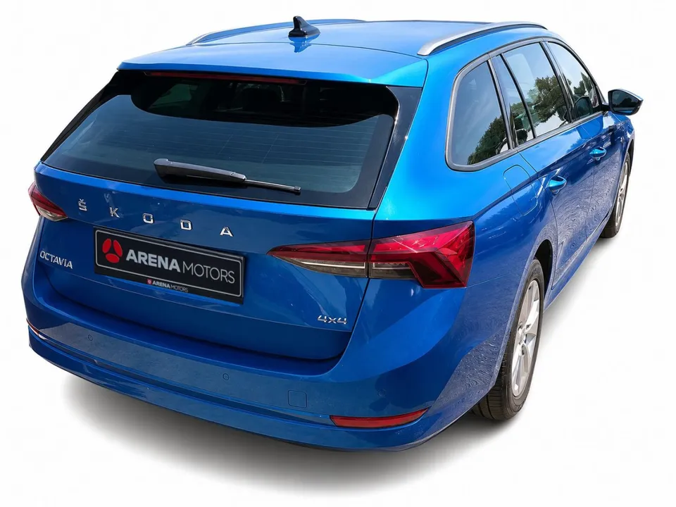 Škoda Octavia SW, zadnji desni ugao s oznakom 4x4 na poklopcu prtljažnika