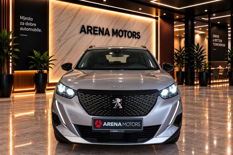 Peugeot 2008 sprijeda, prednja maska i LED farovi, siva boja