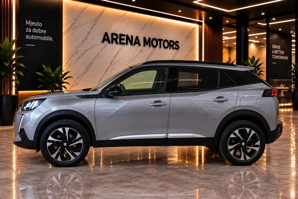 Peugeot 2008 sa lijeve strane, profil vozila sive boje