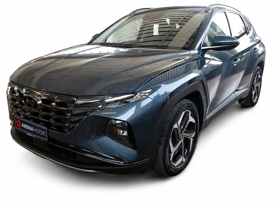 Hyundai Tucson plave boje, prednja i lijeva strana, prednja maska, LED farovi i 19-inčne aluminijske felge