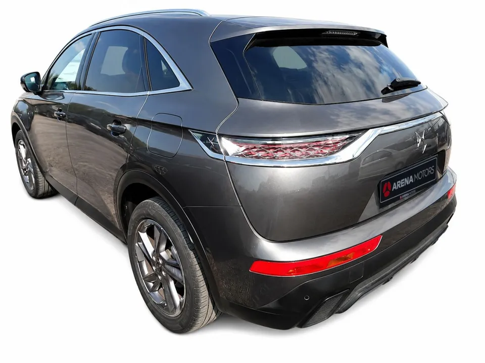 DS7 Crossback, bočni pogled straga s lijeve strane, zadnje svjetlo i tonirana stakla