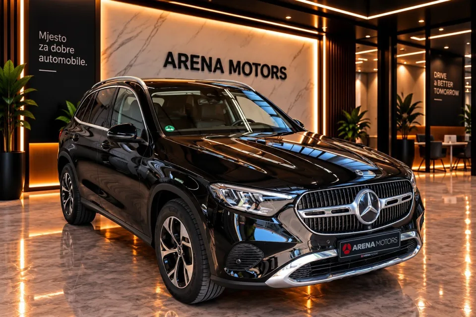 Crni Mercedes-Benz GLC 300 de, prednji desni ugao s maskom i LED farovima