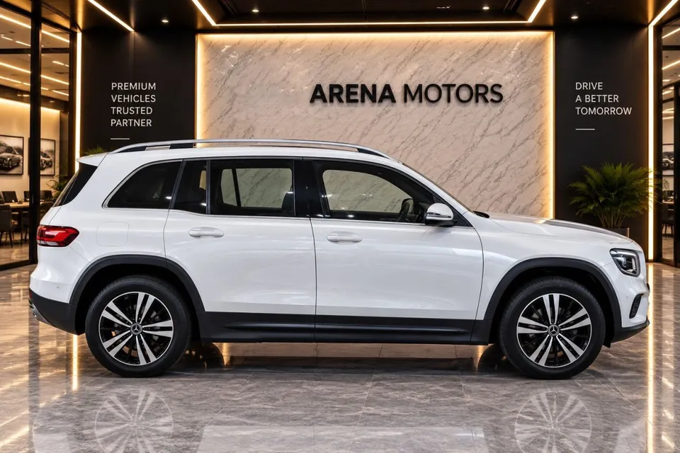 Mercedes-Benz GLB 200d, desni bok bijelog SUV-a s alu felgama