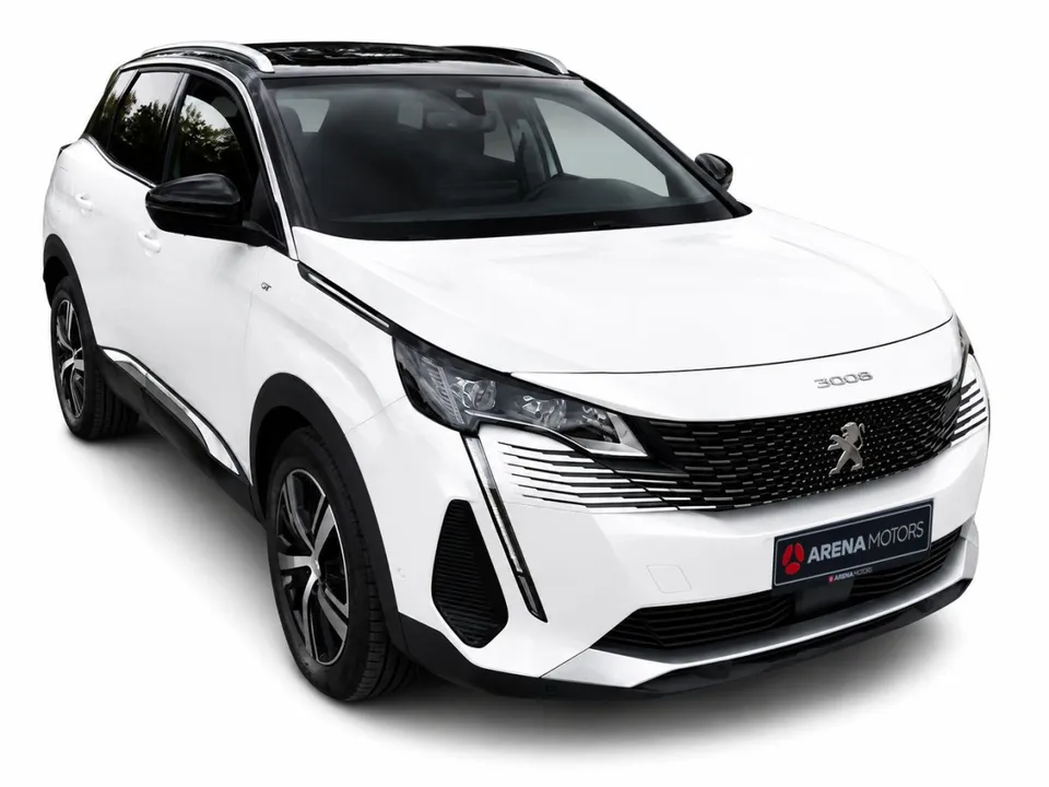 Peugeot 3008 GT Line, bijeli SUV, prednji desni ugao, prednja maska i LED farovi