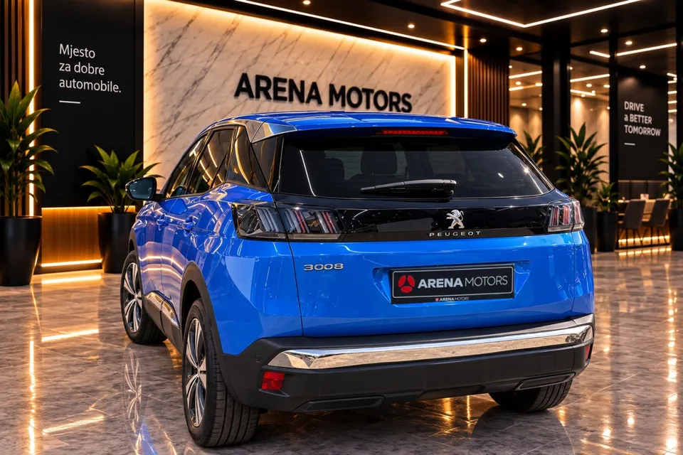 Plavi Peugeot 3008 straga, vide se zadnja svjetla, hrom branik i oznaka modela