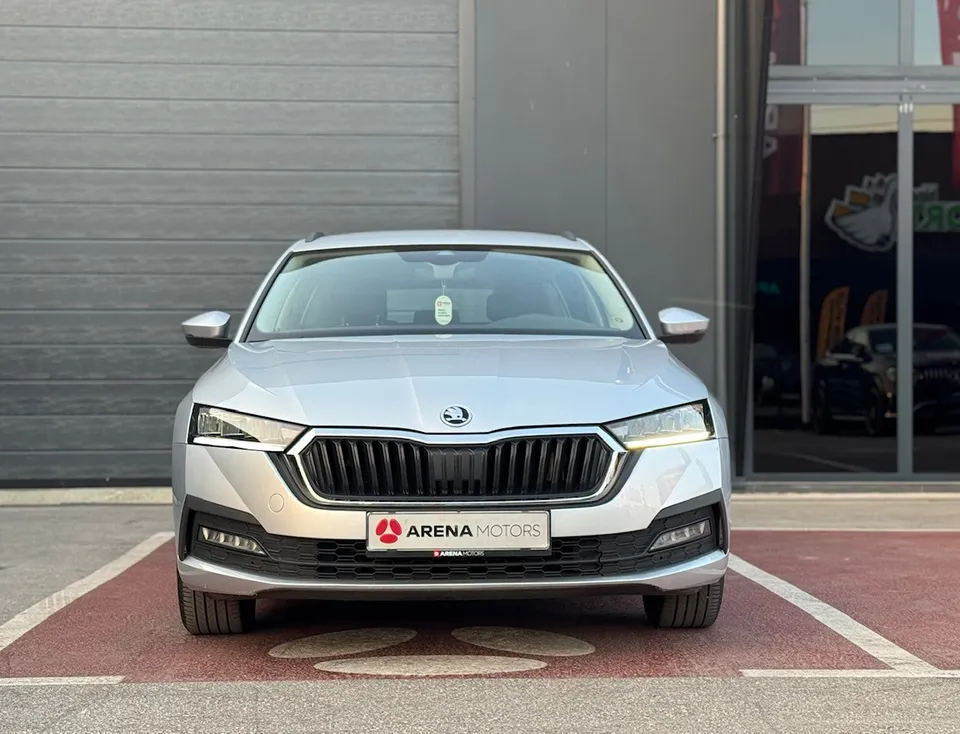 Škoda Octavia Karavan, pogled sprijeda na masku, LED svjetla i branik