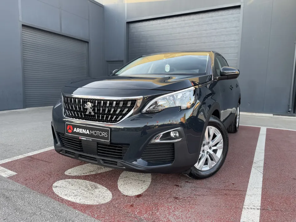 Peugeot 3008, prednji dio s maskom i prednjim svjetlima, pogled sa lijeve strane