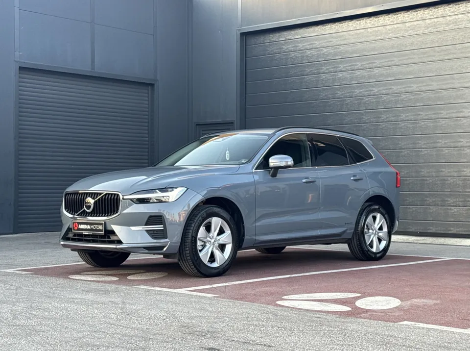 Volvo XC 60 2.0 B4 197ks AWD 4x4 Core Momentum Kamera XC60 2023 — fotografija 1