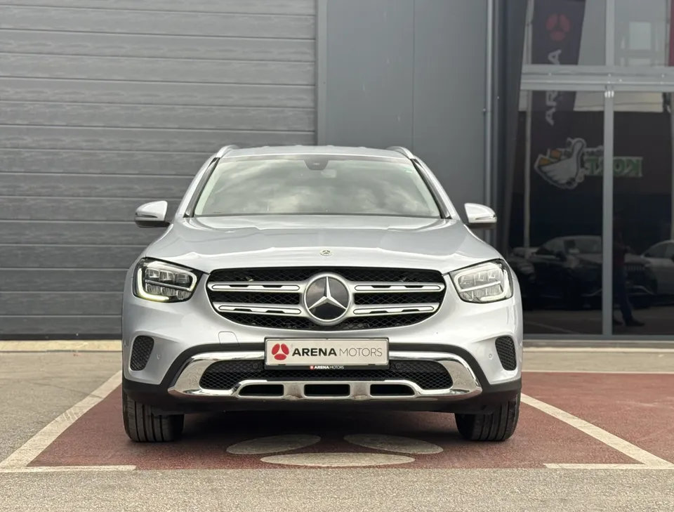 Mercedes-Benz GLC 200 d, prednja strana s maskom i zvijezdom